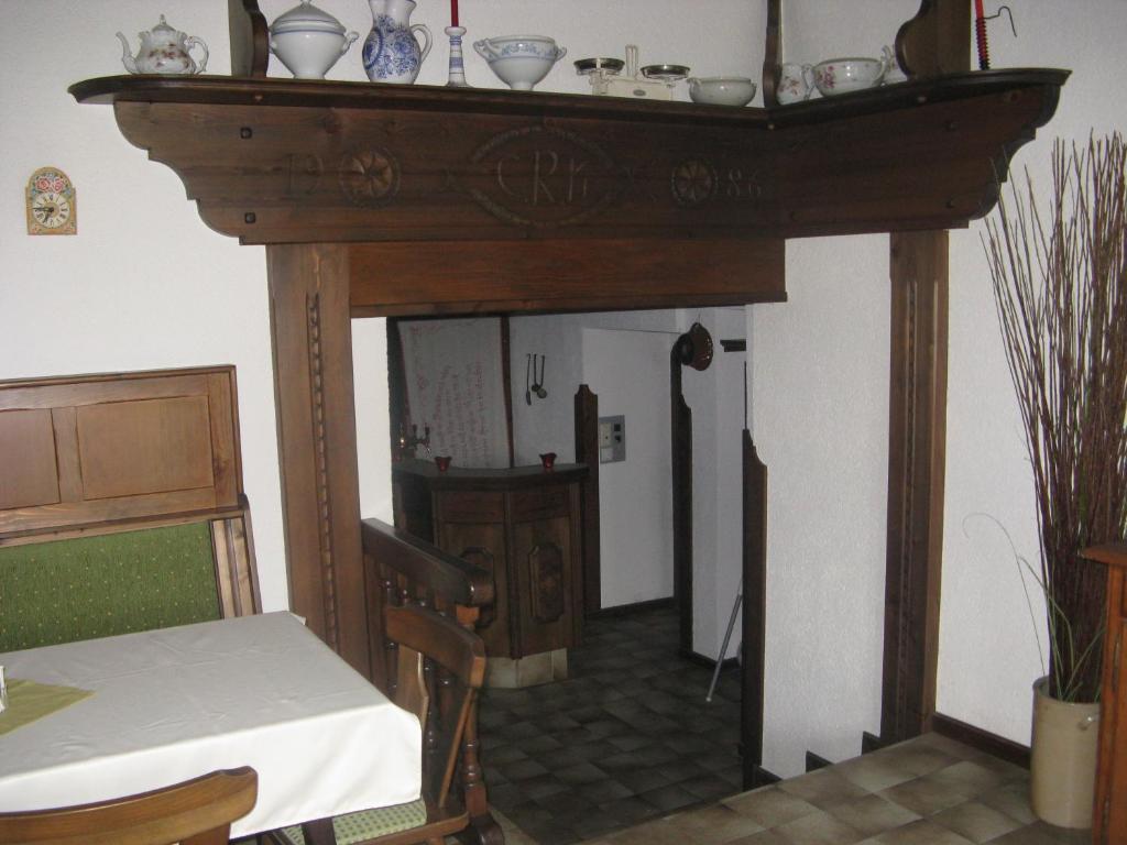 מלון Höflein an der Donau Gasthaus Roter Hahn מראה חיצוני תמונה
