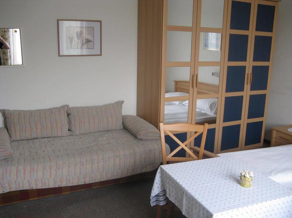 מלון Höflein an der Donau Gasthaus Roter Hahn מראה חיצוני תמונה